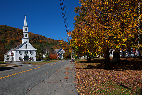 20131008-IMG_5772_USA_Vermont_fall_foliage_autumn_church_newfane.jpg